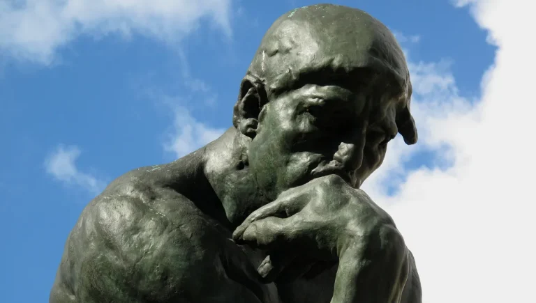 L&rsquo;homme vu par les philosophes : vers une promotion de la dignité humaine dans l&rsquo;humilité